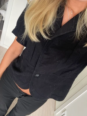 Denim topp - Skitsnygg topp/kofta/jacka i denim❤️