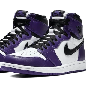 Jordan 1 high court purple - Köptes för 2 år sedan. Storlek 39/ 40 Skriv vid intresse😊