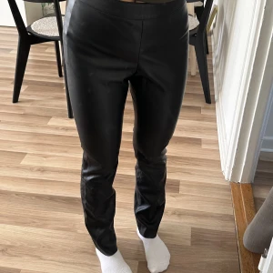 Skinnbyxor - Skinnbyxor från Carin Wester strl 36, sparsamt använda så fint skick