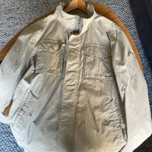 J.Lineberg jacka - Farsans jacka som intw används längre. Nypris på denna ligger på 4000kr. Säljer den snabbt och billigt