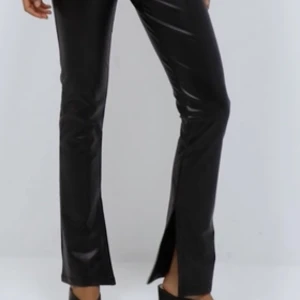 slit skinnbyxor  - nelly oanvända