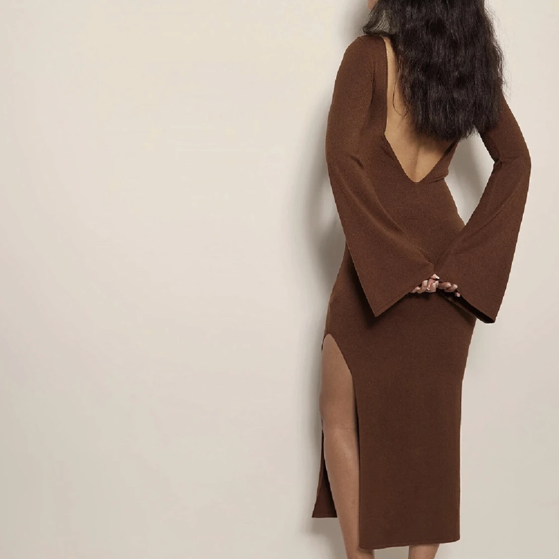 NA-KD klänning med vida armar - 91