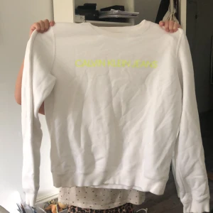 Tröja  - Tjocktröjan från Calvin Klein!