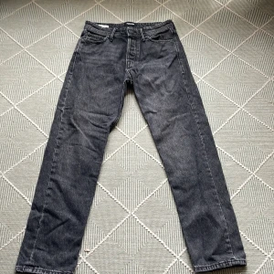 Jack&jones jeans  - Jack&jones jeans skick 8/10   Modell loose/chris 