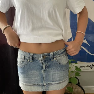 Kjol - Cool jeanskjol🤩 storlek 38 men är som 34-36