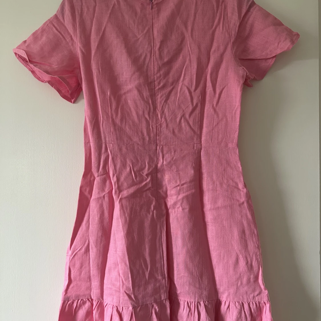 Rosa linnekläderna med knytning  - 90