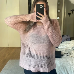 Stickat  - Säljer denna fina tröja från ellos, använd fåtal gånger. 100 + frakt, går bra att ge eget prisförslag vid intresse❤️