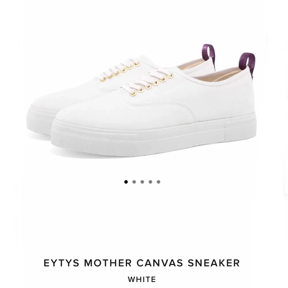 Säljer mina vita Eytys skor i modellen Mother Canvas i storlek 37💗. Skor.