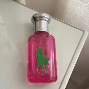 Parfym - Ralph Lauren parfym, knappt kommit till användning. 30ml🌸