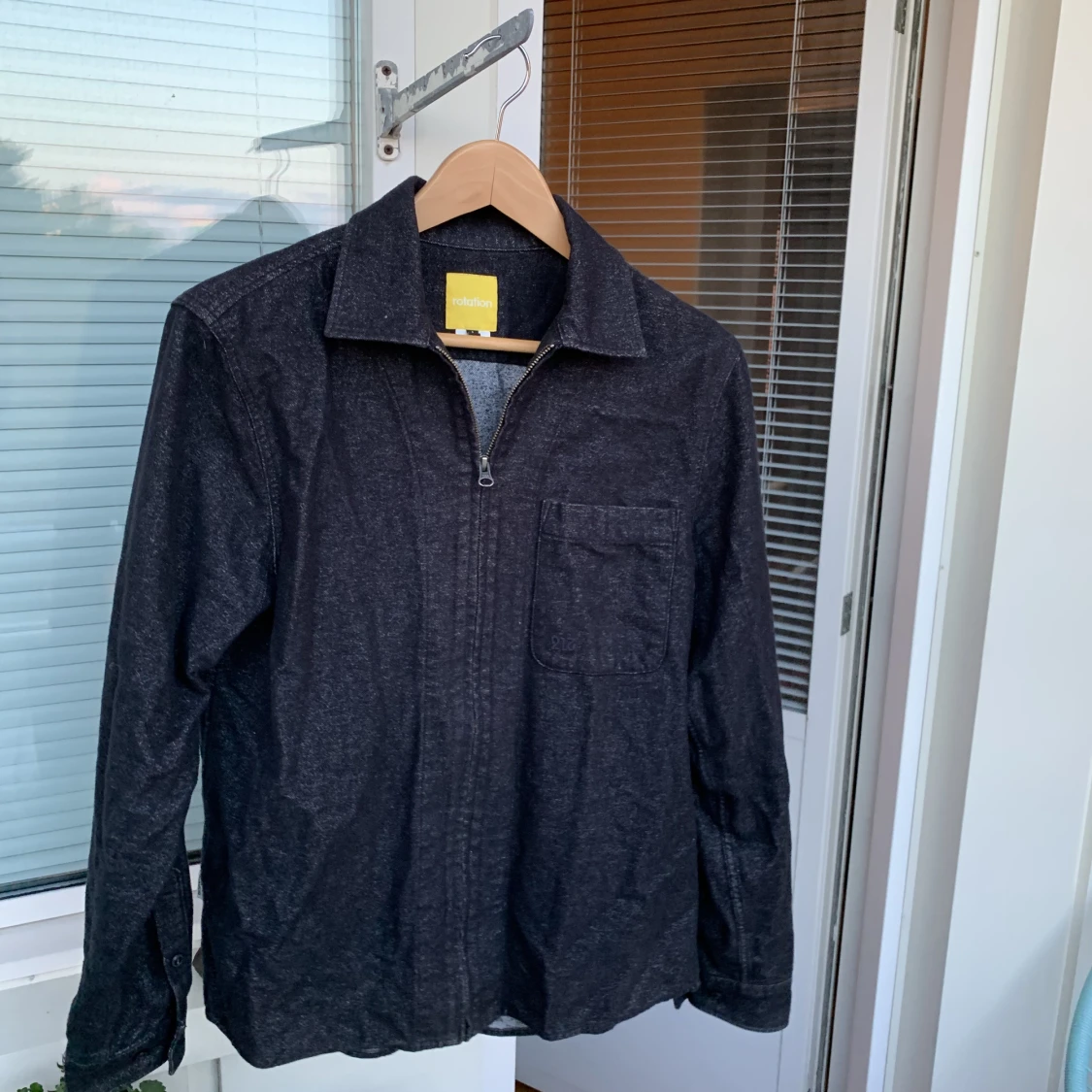 Svart overshirt