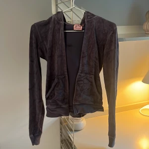 Juicy cuture kofta - Fin lila juicy couture kofta🩷