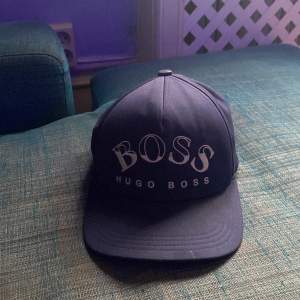 Hugo boss keps mörkblå 