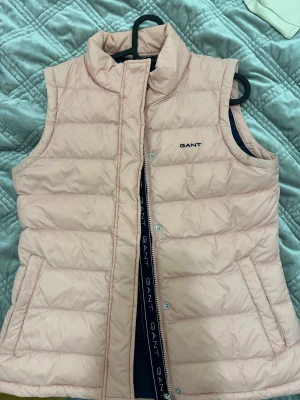 Gant Vest - Som ny, använd lite, bekväm