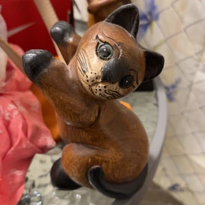 Dekoration  - Katt i trä 