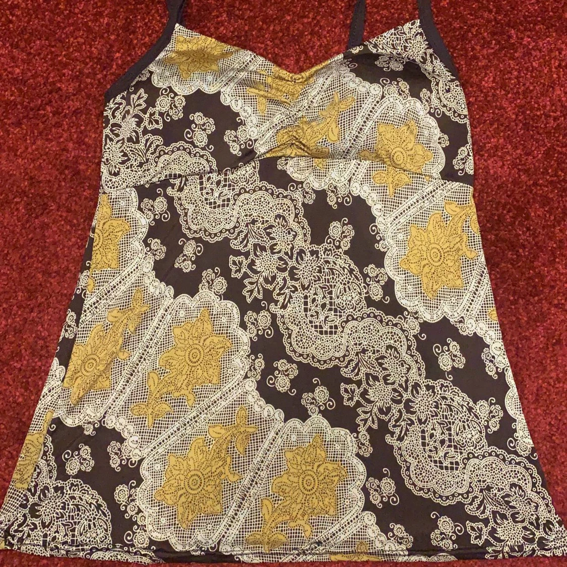 Lite retro topp med bygel