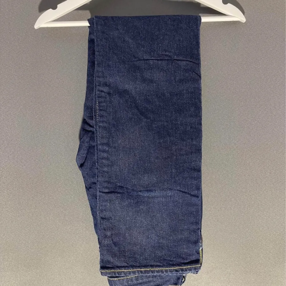 Levis jeans  Storlek W29 L32 Använda nån gång bara men i bra skick. Jeans & Byxor.