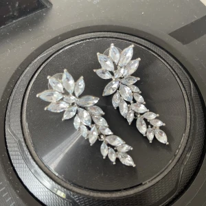 Örhängen  - Örhängen säljes 🌸