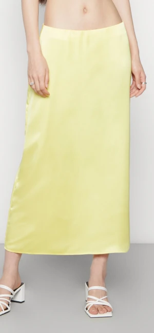 Satinkjol från NA—KD - Oanvänd satinkjol från NA-KD i toppskick 😀