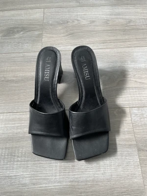 Klackskor  - Klackskor i jättebra skick