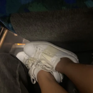 Valentino skor - Säljer ett par valentino skor i storlek 37 passar även 38 tyvärr passade inte mig. Dustbag medföljer 