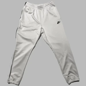 Nike Trackpants - Nike byxor Cond 7/10 2st mindre fläckar(bild 2-3)