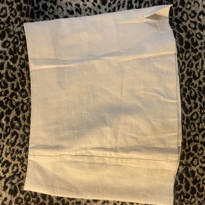 Kort Linnekjol - Kort thight linnekjol ifrån Light Before dark. 