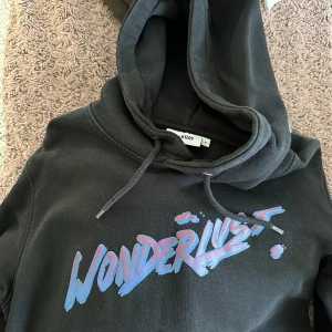Weekday hoodie - Cool hoodie från weekday i str M