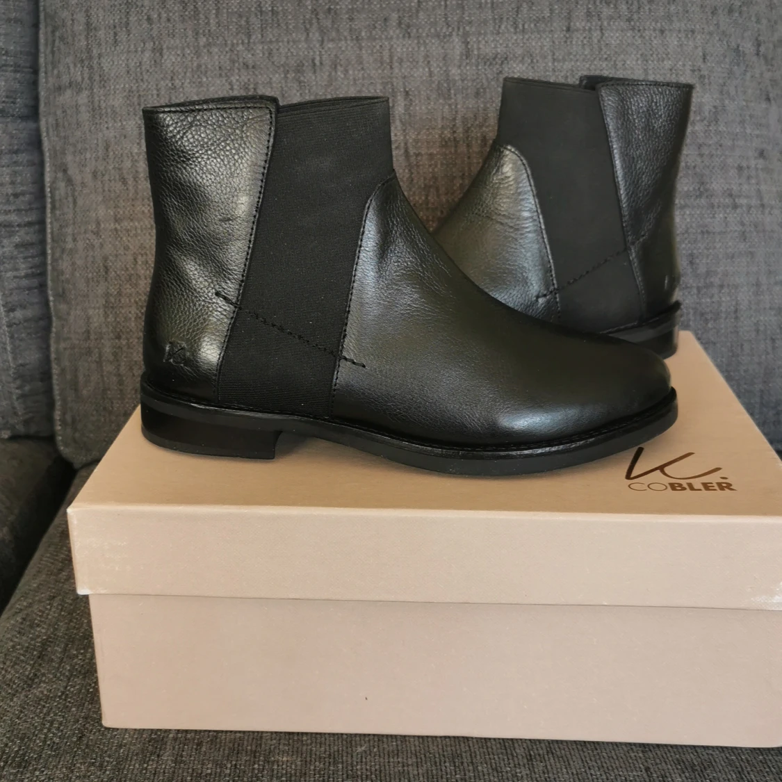 Nya Stövletter/ ankel boots fr K.Cobler storlek 36 - 90
