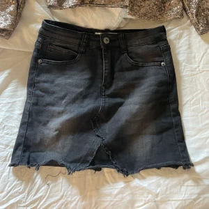 Jeans kjol - Säljer denna så fina jeans kjol