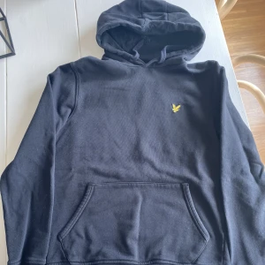 Lyle & Scott hoodie - Mycket fint skick!