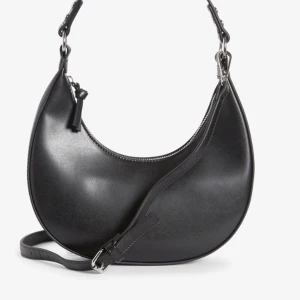 Helt ny väska - Fick denna i present och inte min stil alls helt ny från Kappahl 