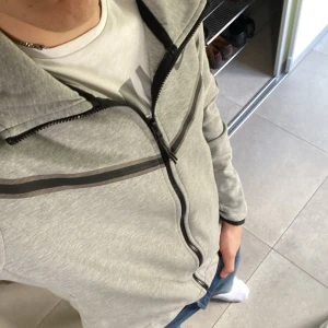 Nike Tech fleece - Använd fåtal gånger, som ny.