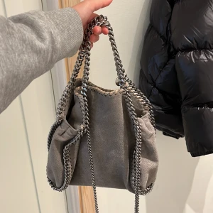 Stella McCartney - Äkta! Ny skick! Köparen står för frakten!