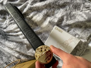 Helt ny Versace - Helt ny nästan annvänd 3 gånger 