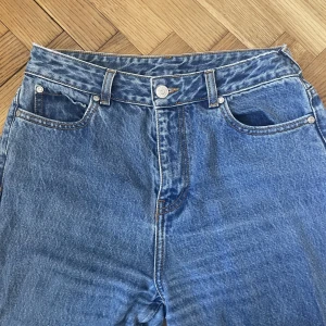 Ganni Jeans - GANNI jeans. Insydda i midjan men går lätt att sprätta upp.   W29 Gott skick! 