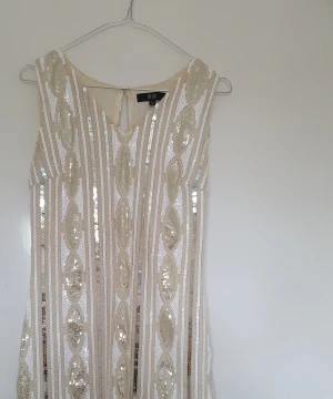 Paljettklänning - Paljettklänning