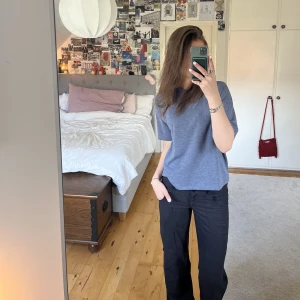 Lågmidjade linnebyxor  - Lågmidjade linnebyxor, säljer pga att de är lite korta på mig. Är 177