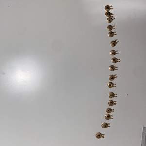Guld halsbandsberlocker, finns bara i bokstäverna på bilden (om du inte ser kan man fråga) köpta på Ur&penn. Alla för 70kr