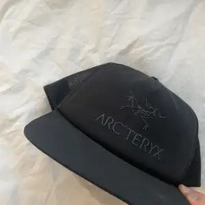 Arcteryx keps i polyester