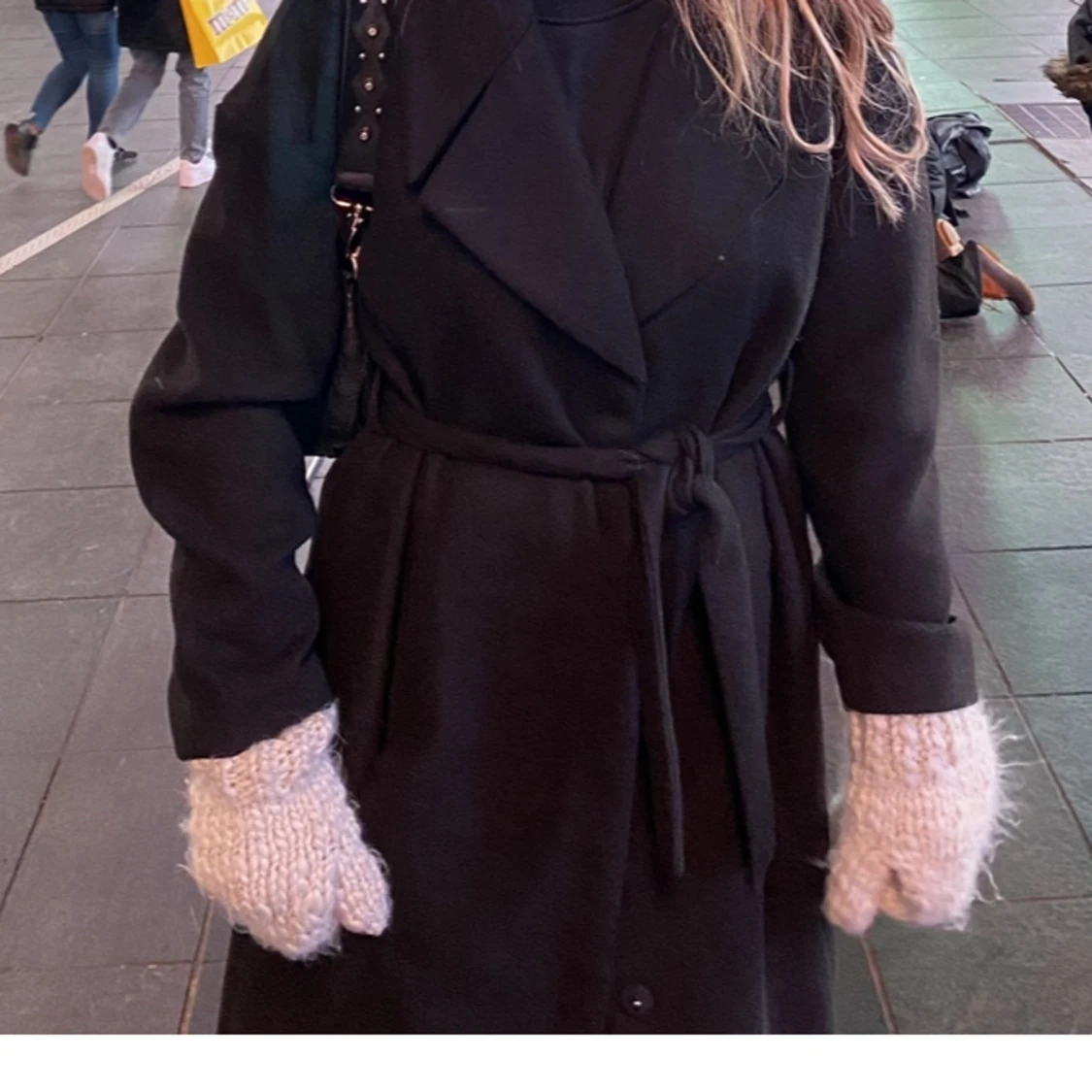 Svart midikappa - 90