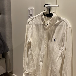 Skjorta   - Ralph lauren skjorta  Storlek s  Finns i Norrköping  I fint skick 