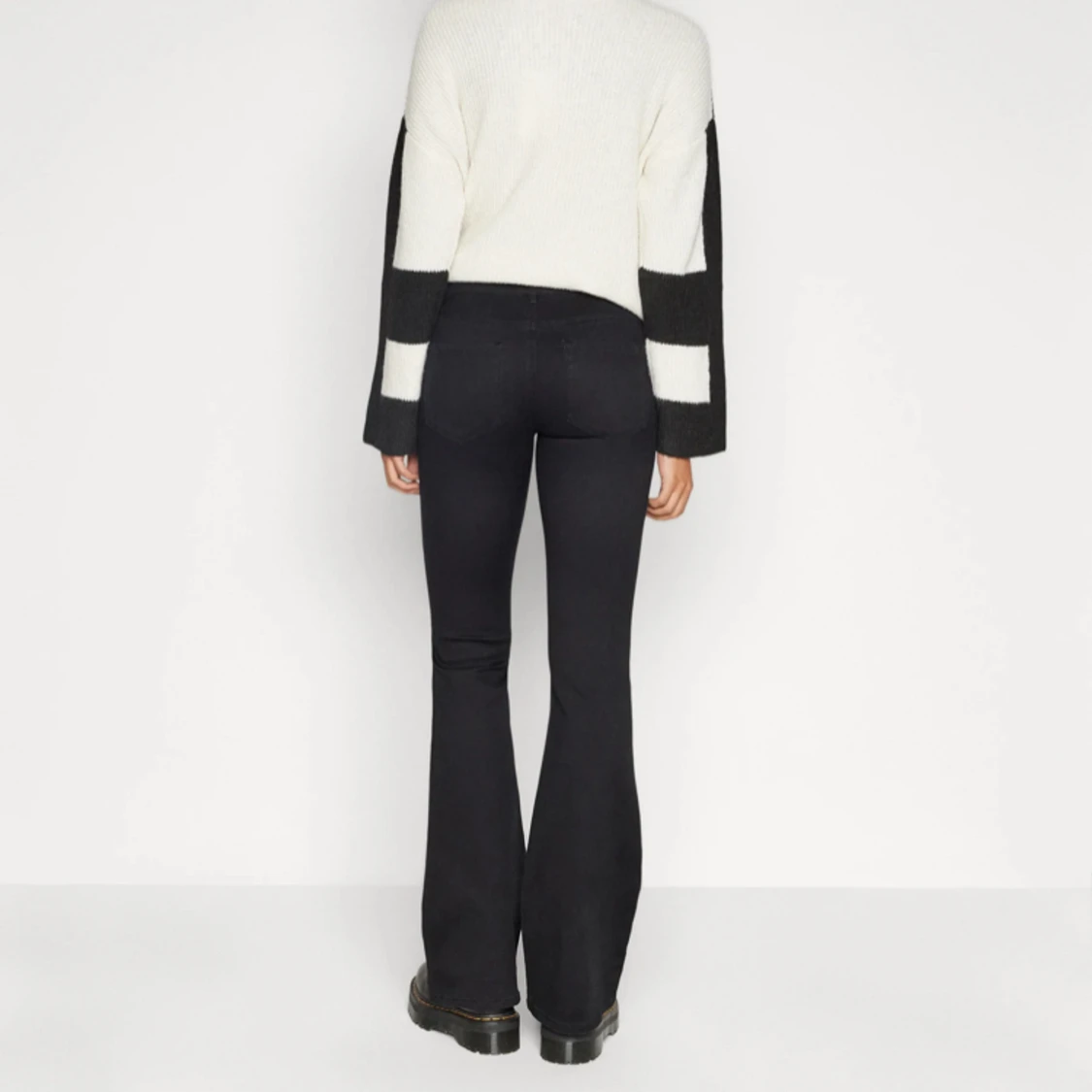 Lågmidjade bootcut jeans  - 90