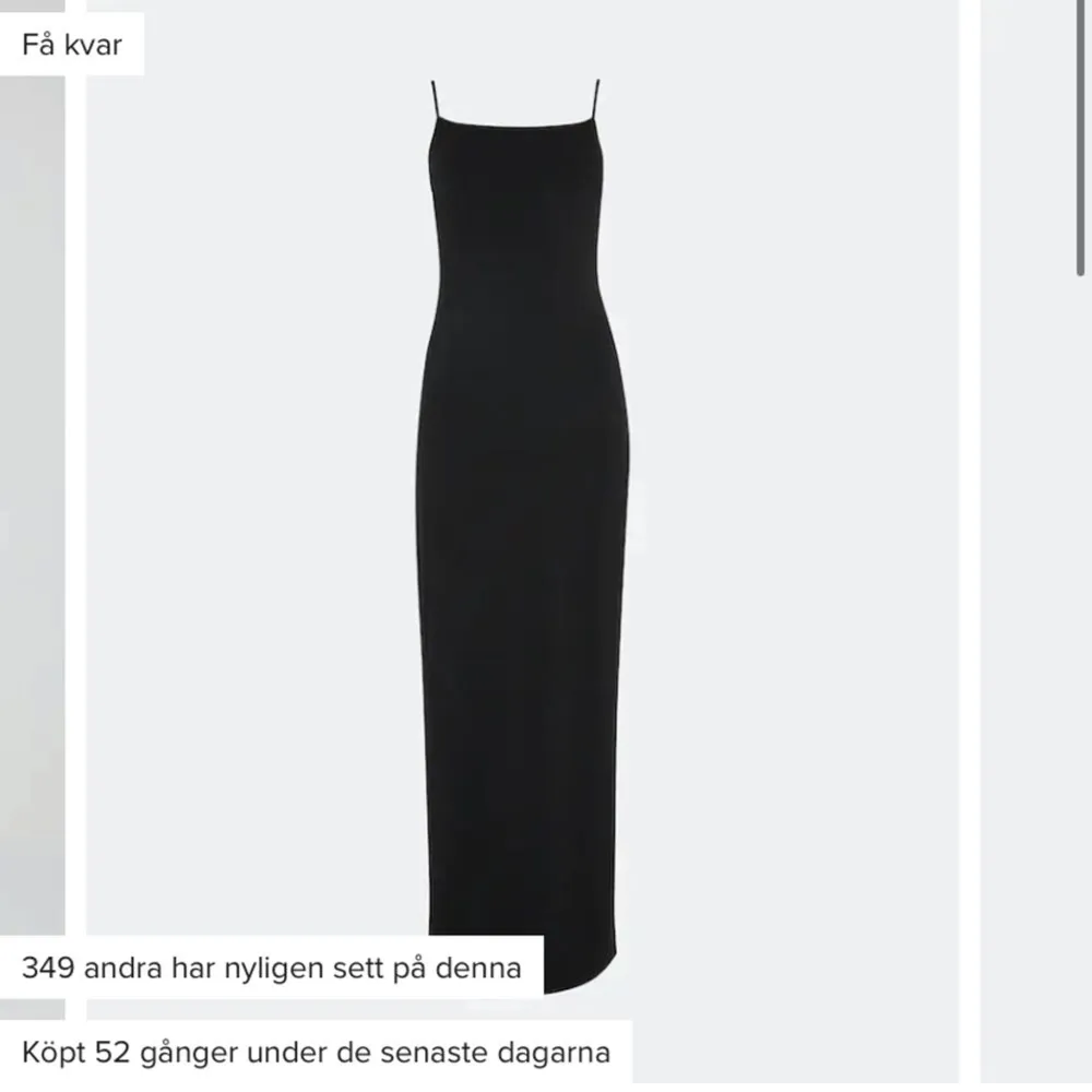 Säljer denna fina svarta klänning från bikbok. Innertyget har blivit lite smått nopprigt men överlag jättefint skick. Klänningar.