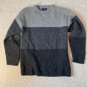 Stickad tröja - Jättefin stickad tröja. Märke cottonfield. Storlek medium. 