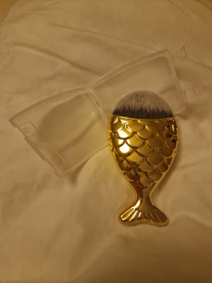 Sminkborste - Oanvänd super fin sminkborste🦋Vet ej vart den är ifrån 