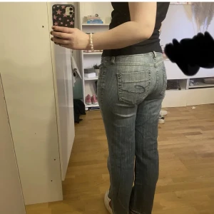 Jeans  - Jeans som är i bra skick inte används längre passar s och nån som är runt 161 och neråt 💓