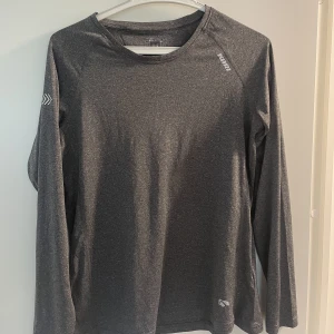 Träningströja M - Träningströja som tyvärr ej används i storlek M.