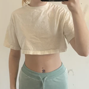 Croptop  - Cropped tshirt