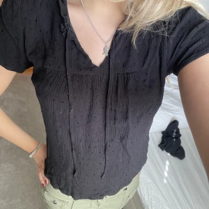 Blus  - Fin blus i nyskick 