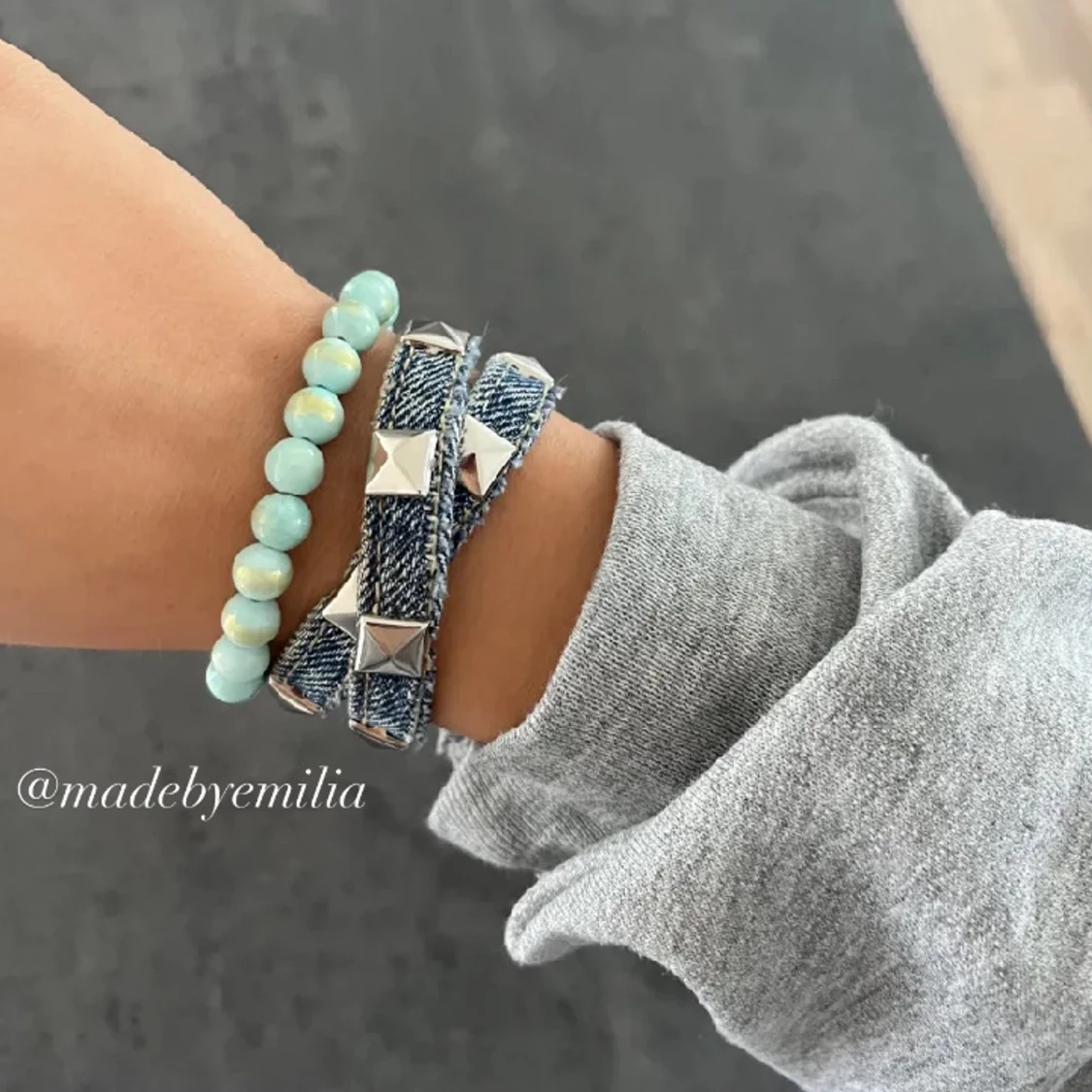 Nitarmband i jeanstyg